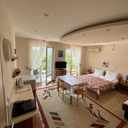 Villa Alla Bed&Breakfast Herceg Novi Esterno foto