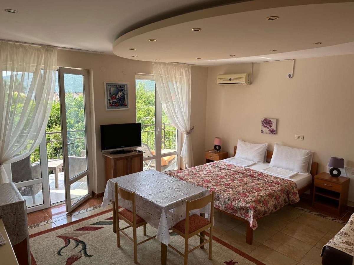 Villa Alla Bed&Breakfast Herceg Novi Esterno foto